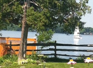 989 W Shore Rd, Isle La Motte, VT 05463