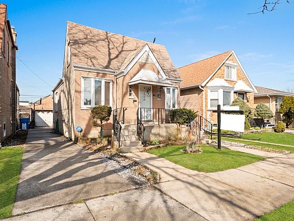 2nd image of 3124 N Oconto Ave
