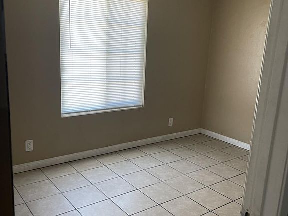 1 of 2 medium size rooms