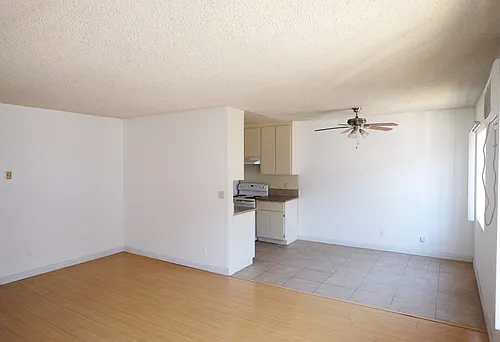 Floor plan Apt 5 3bd 2bth
