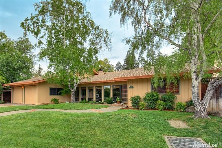 1st image of 1326 Marina Cir