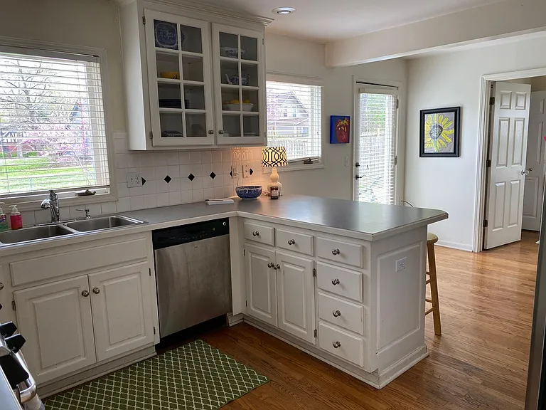 4943 Adams St — Photo 10
