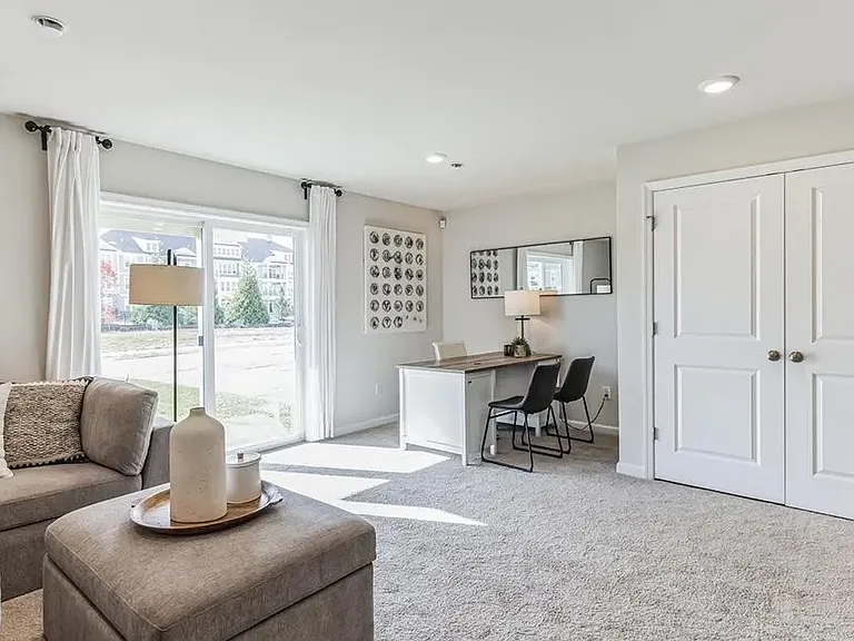 211 Macoun Way — Photo 10