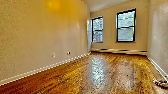 Rented by HOLTON REAL ESTATE INC. | media 6