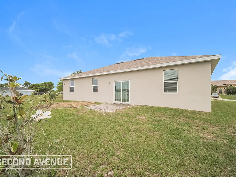 2107 NE 1st Pl — Photo 22