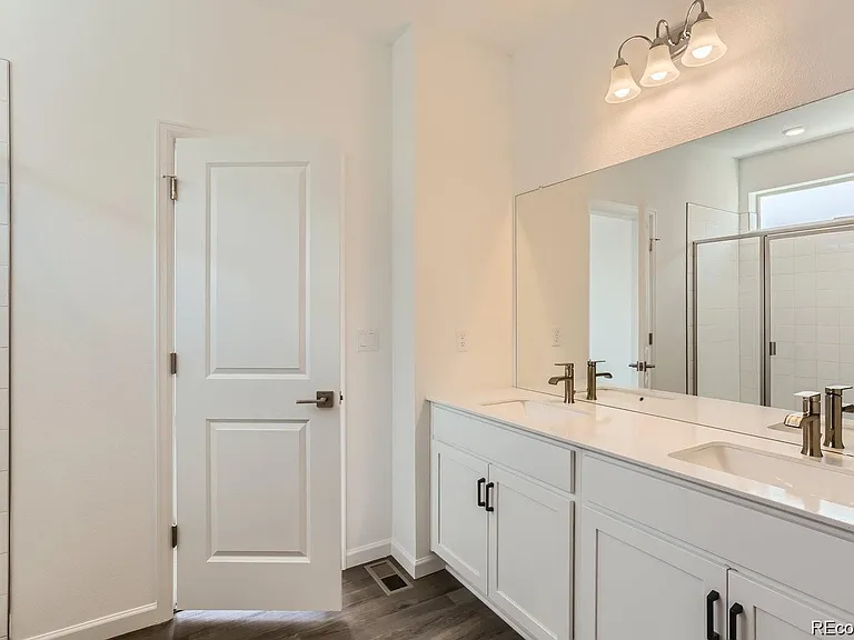 170 S Vandriver Way — Photo 10