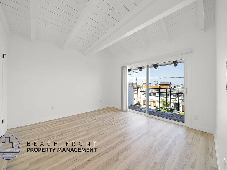 708 N. Juanita Ave. — Photo 6