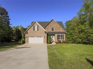 117 Crystal Ridge Dr, Lexington, NC 27295