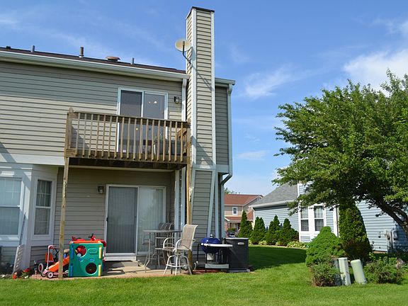 2nd image of 482 Nicole Dr #8A