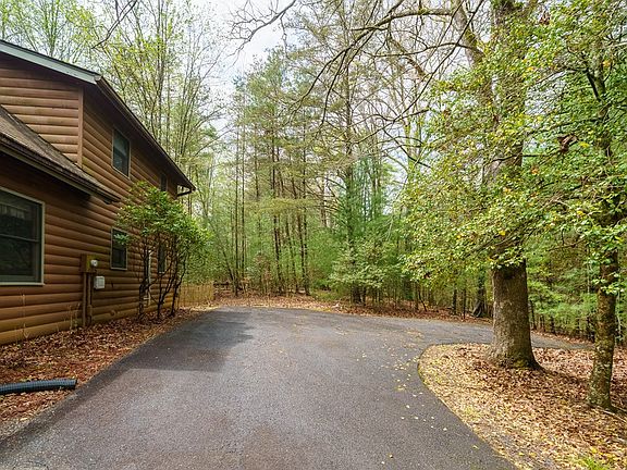 5th image of 238 Cedar Ridge Rd