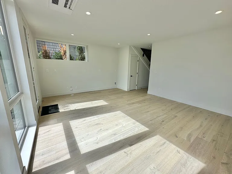 507 Galer St — Photo 31