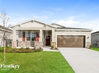 600 Crown Rose Dr, Eagle Lake, FL 33839