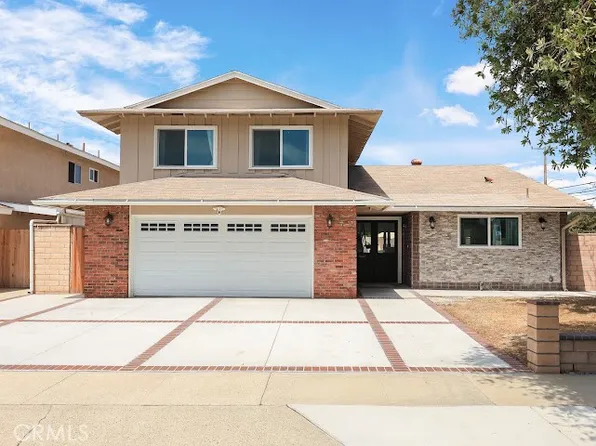 9451 Hyannis Port Dr, Huntington Beach, CA 92646