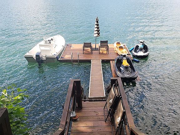 Dock