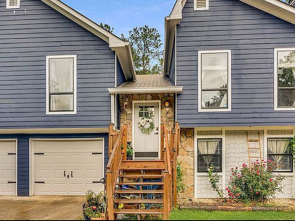 3rd image of 2600 Deerfield Cir SW