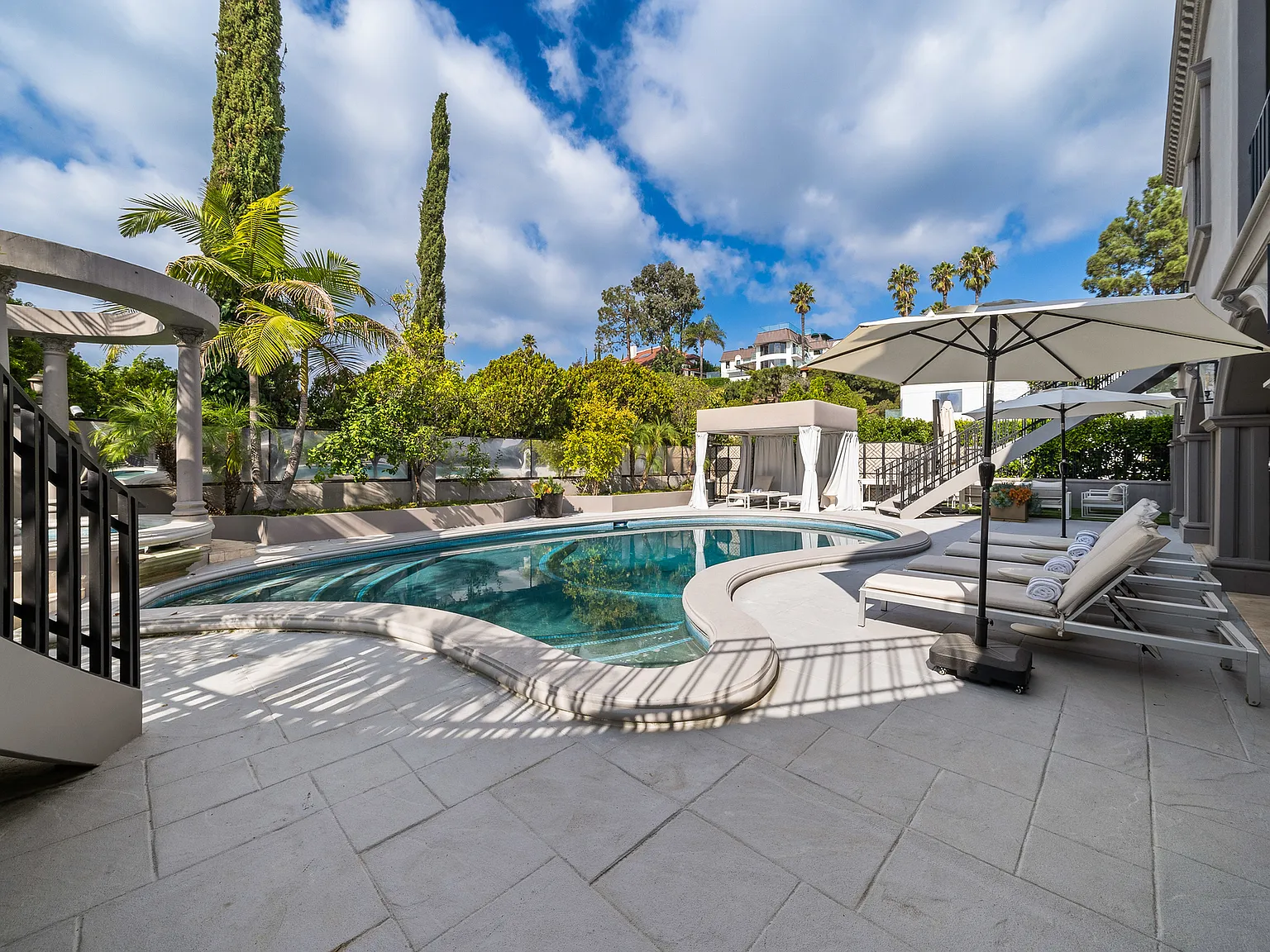 4 bed, 4.5 bath, 4727 sqft, $27,500 — Photo 3