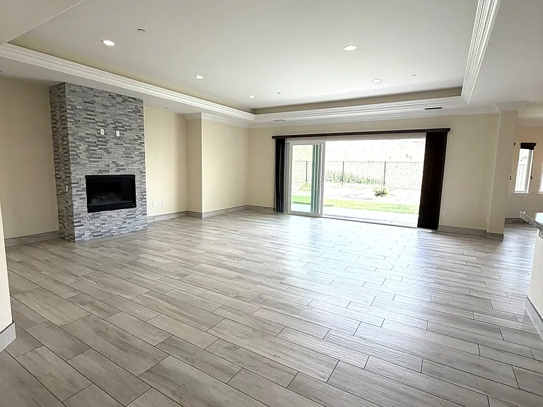7603 Romeria St — Photo 17