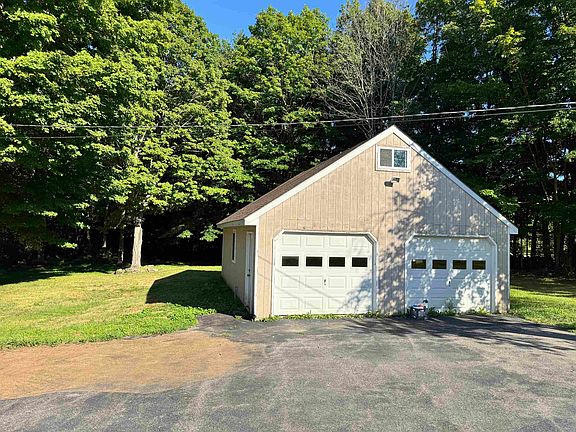 5th image of 241 Nimble Hill Road
