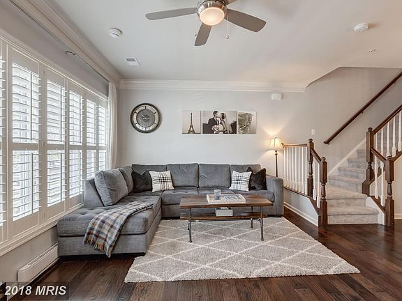3rd image of 23476 Belvoir Woods Ter