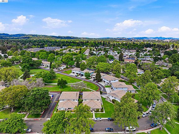 4th image of 1494 Del Rio Cir Unit D