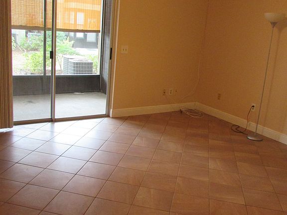 2nd image of 3803 N Oak Dr Unit B11