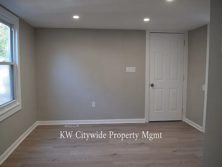 Ohio City Down Unit #2 - 1 bedroom — Photo 19