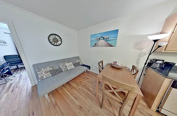 Rented by Oxford Property Group | media 10