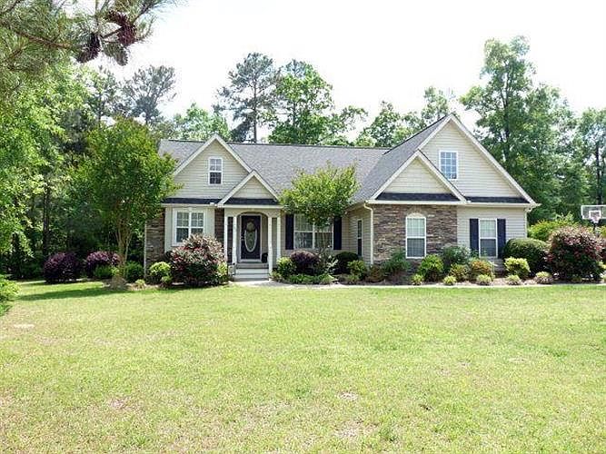 1st image of 106 Brooke Ct