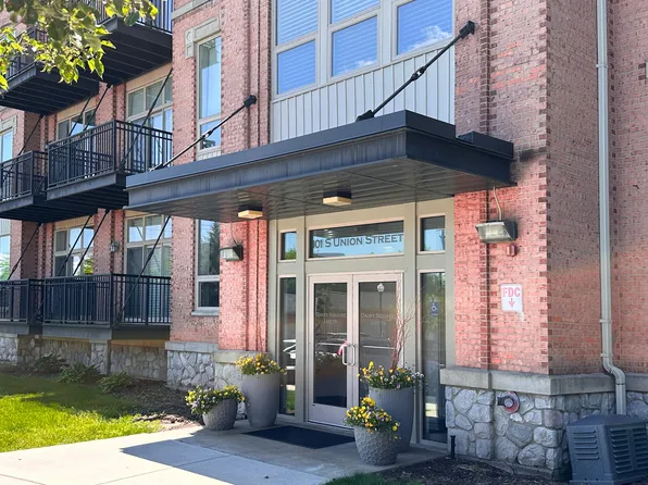 101 S Un #118, Plymouth, MI 48170