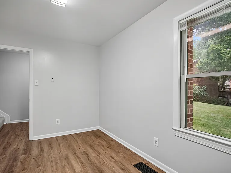 5128 Cliffhaven Dr — Photo 34