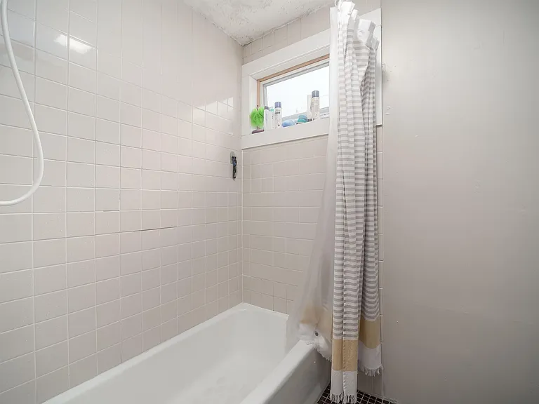 316 Beacon St #2 — Photo 14