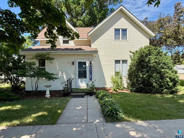 801 Mechanic St, Edgerton, MN 56128