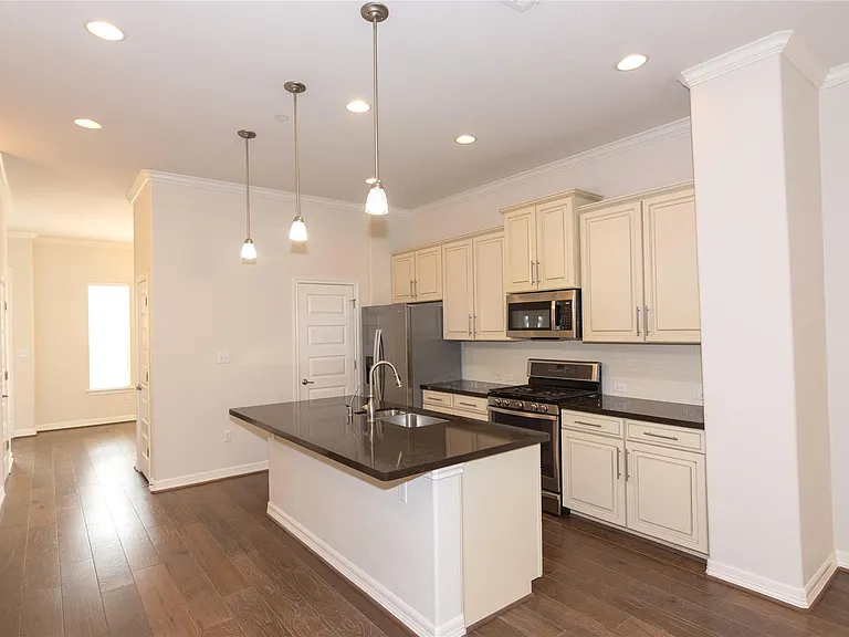 12205 Terraza Cir #59 — Photo 5