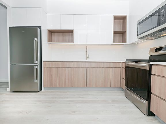 3rd image of 87 Commercial St #4I