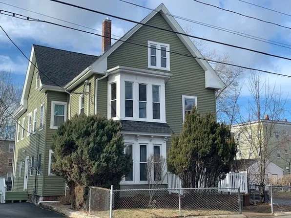 799 Montello St APT 2F, Brockton, MA 02301