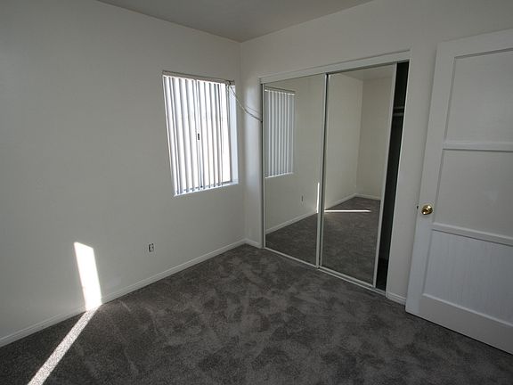 3rd image of 1634 Hornblend St
