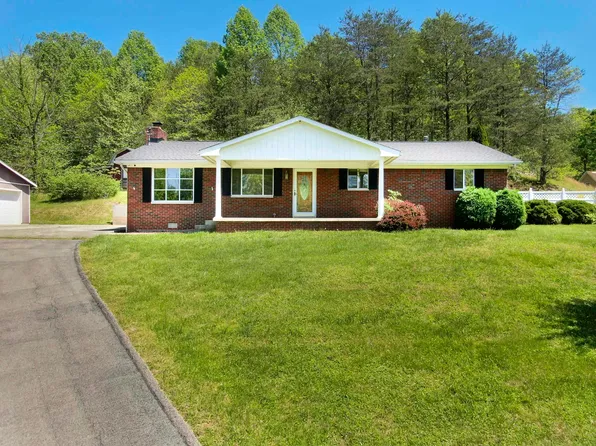 982 Ardel Rd, Wayne, WV 25570