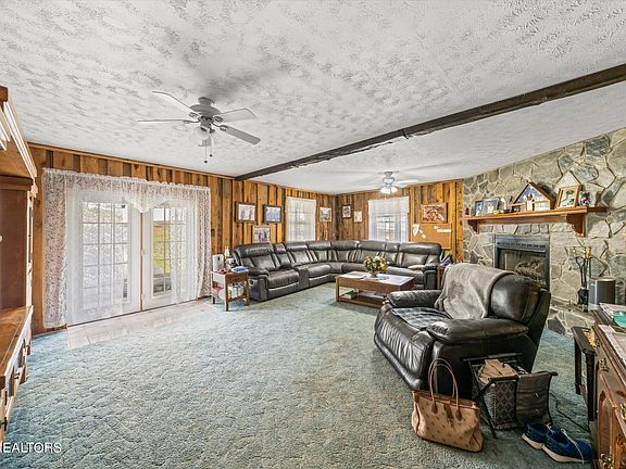 4th image of 4913 Kingman Dr