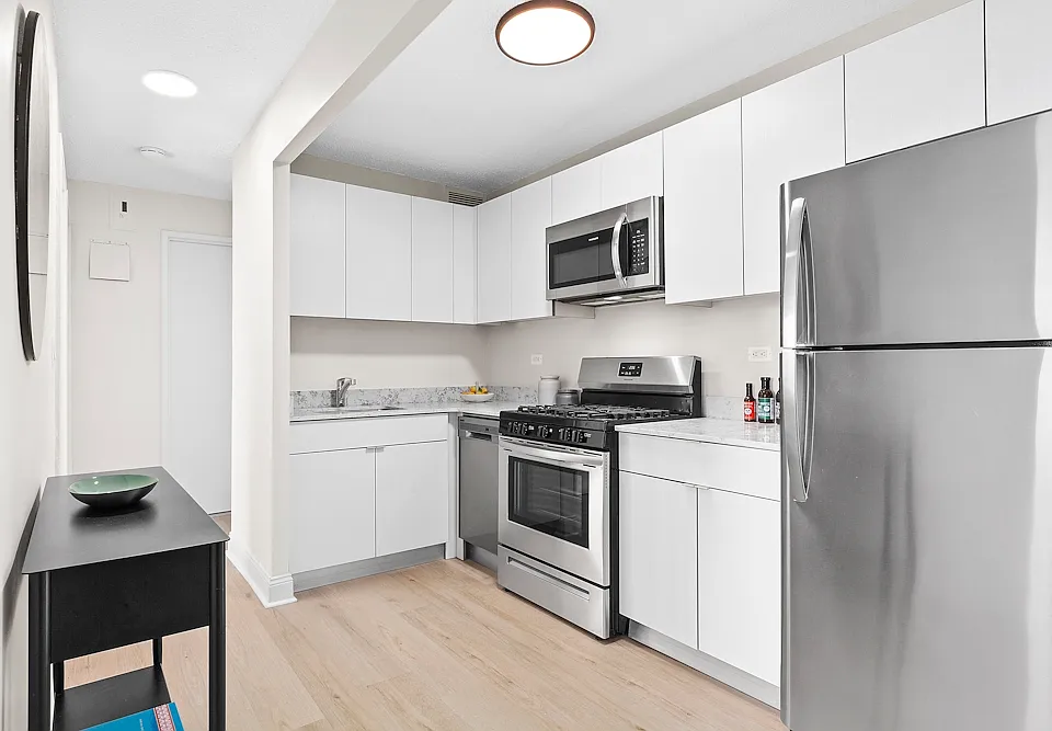 1990 Lexington Ave #30G
