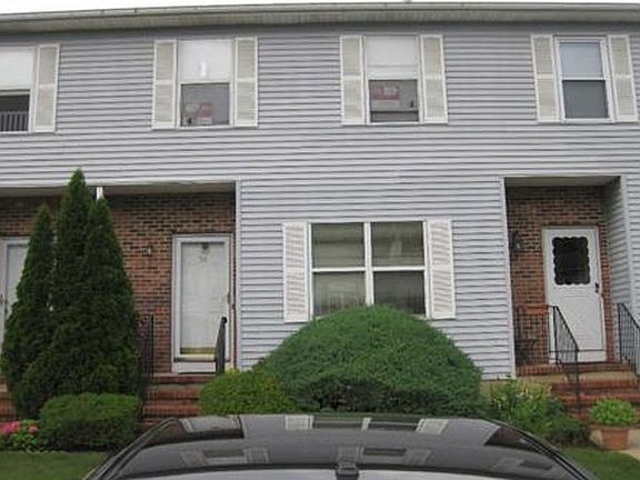 2nd image of 36 Hemlock Dr