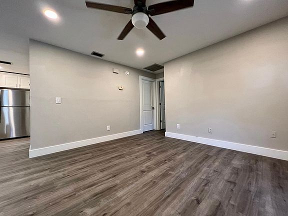 4th image of 3223 Bloomingdale Villas Ct