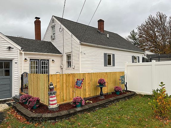 3rd image of 10 Fulton Ct