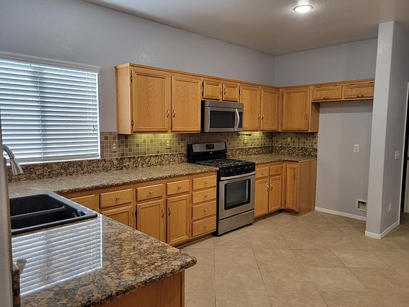 3rd image of 37801 Summer Wind Ct