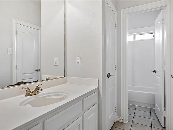 5th image of 1604 Morning Dove Ct