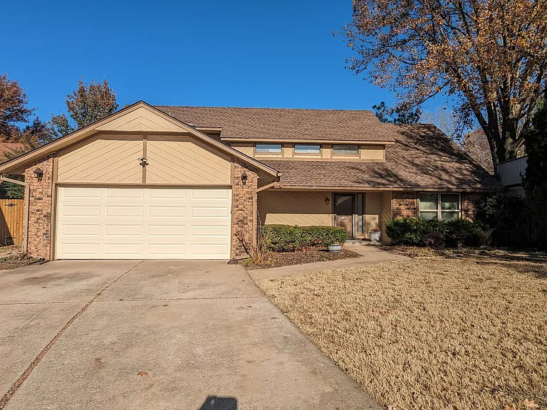 2630 W Washington Pl — Photo 1
