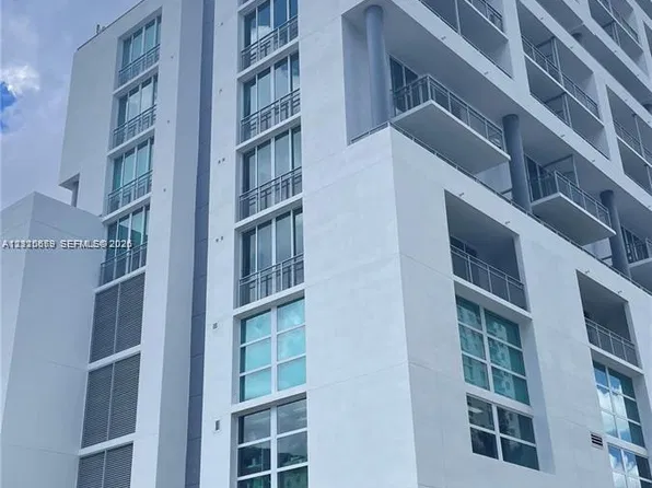 350 NE 24th St APT 404, Miami, FL 33137