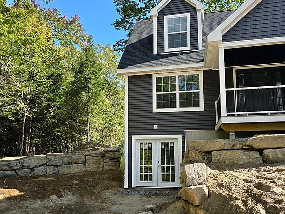 3rd image of 33 Cameron Lane