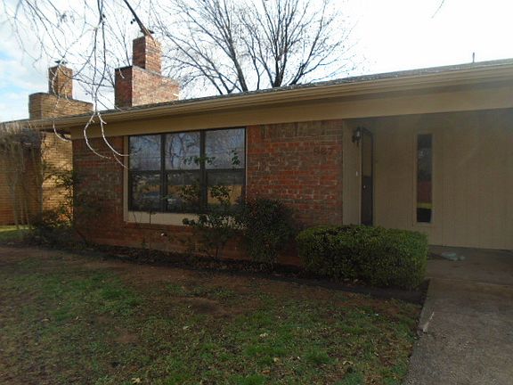 2nd image of 967 Minter Ln