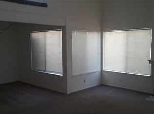 2233 N Century Pl, Simi Valley, CA 93063