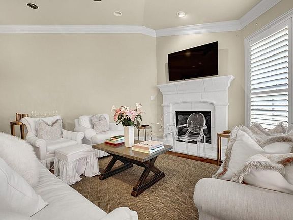 2nd image of 5801 Hillcrest Ave APT 12